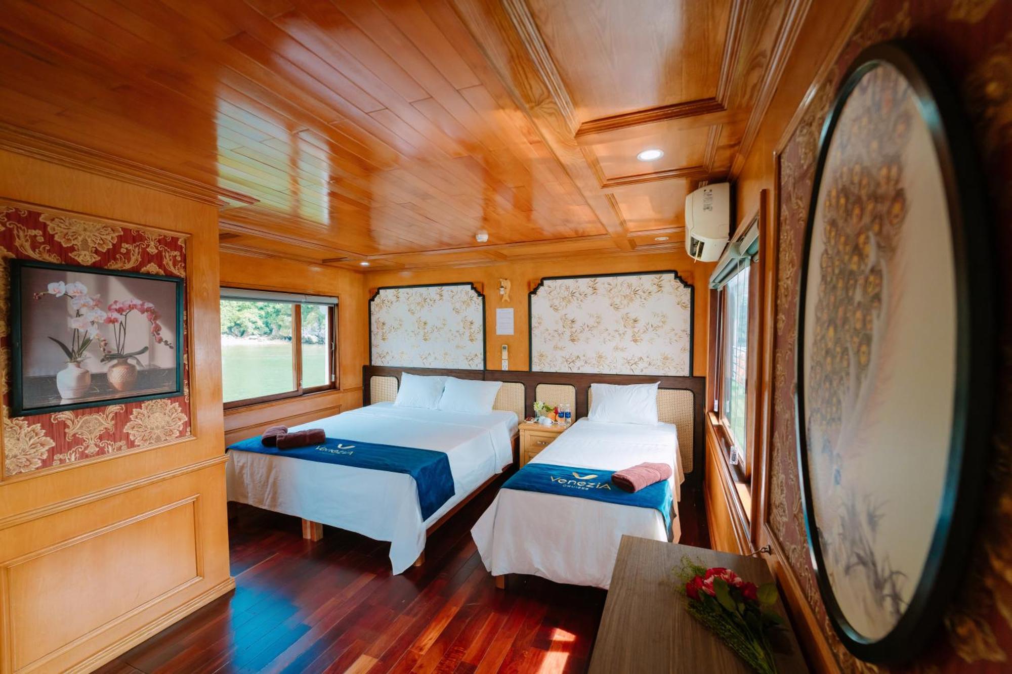Hotel Venezia Cruises Hạ Long Exterior foto