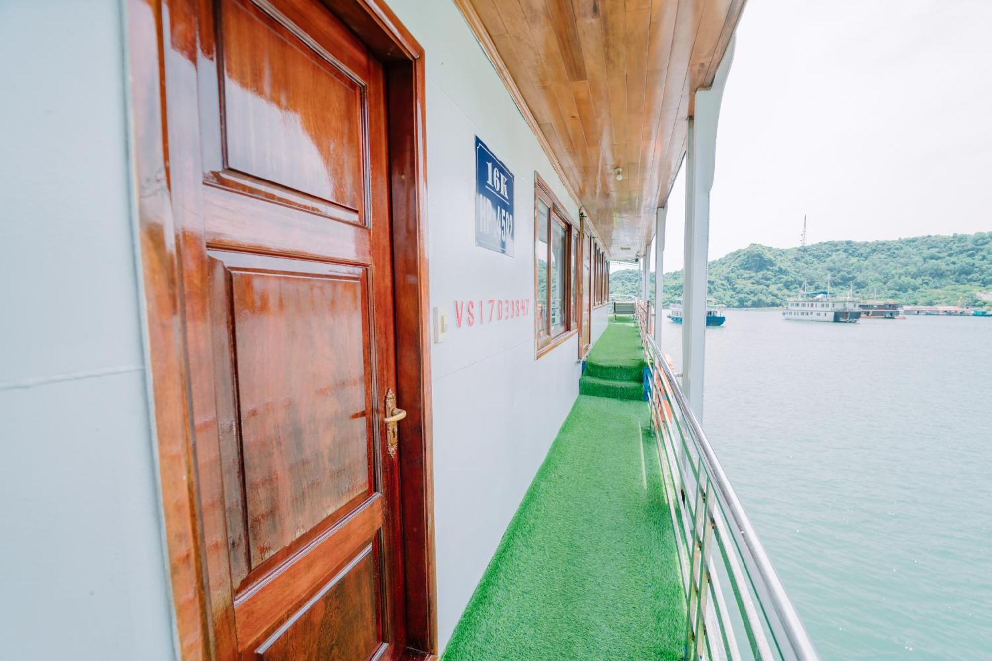 Hotel Venezia Cruises Hạ Long Exterior foto