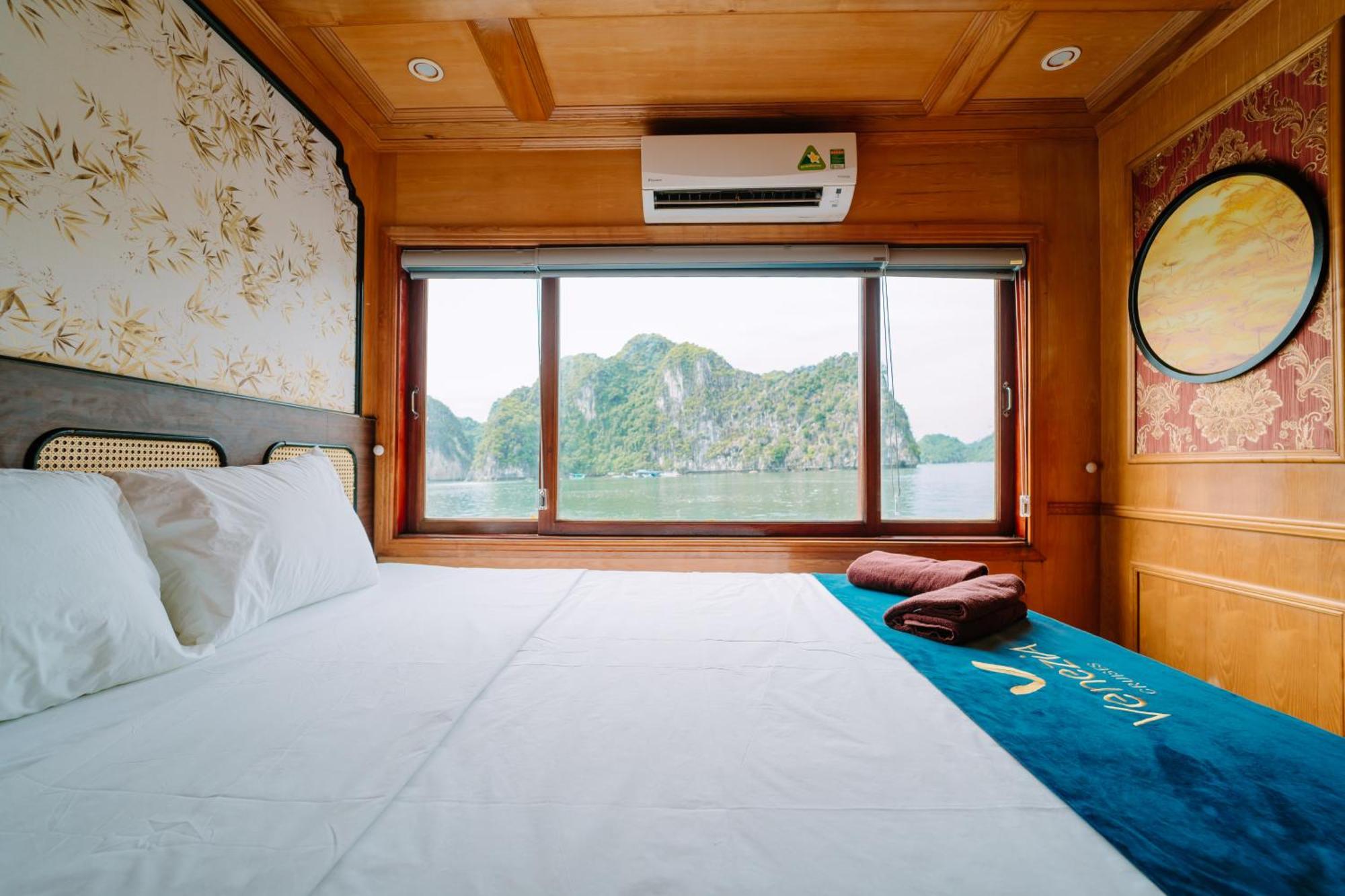 Hotel Venezia Cruises Hạ Long Exterior foto