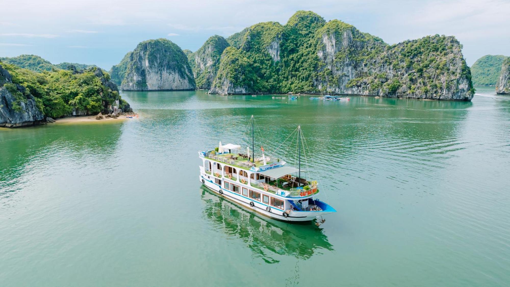 Hotel Venezia Cruises Hạ Long Exterior foto